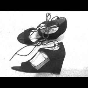 Strappy Moda Wedge Sandals - Black